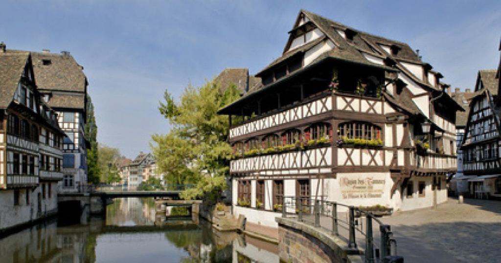 Charmant City Center